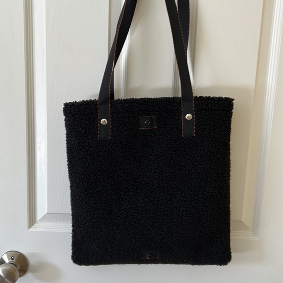 Rag & Bone- Addison Sherpa Tote - Picture 8 of 10